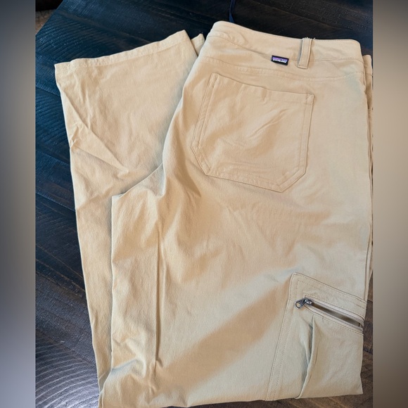 Patagonia Pants - Patagonia Tan Cargo Pants